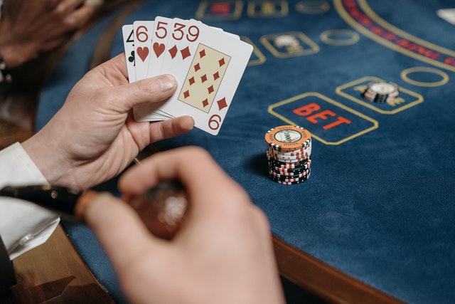 Live Poker Game: Type of Outlets Were Obtained from It